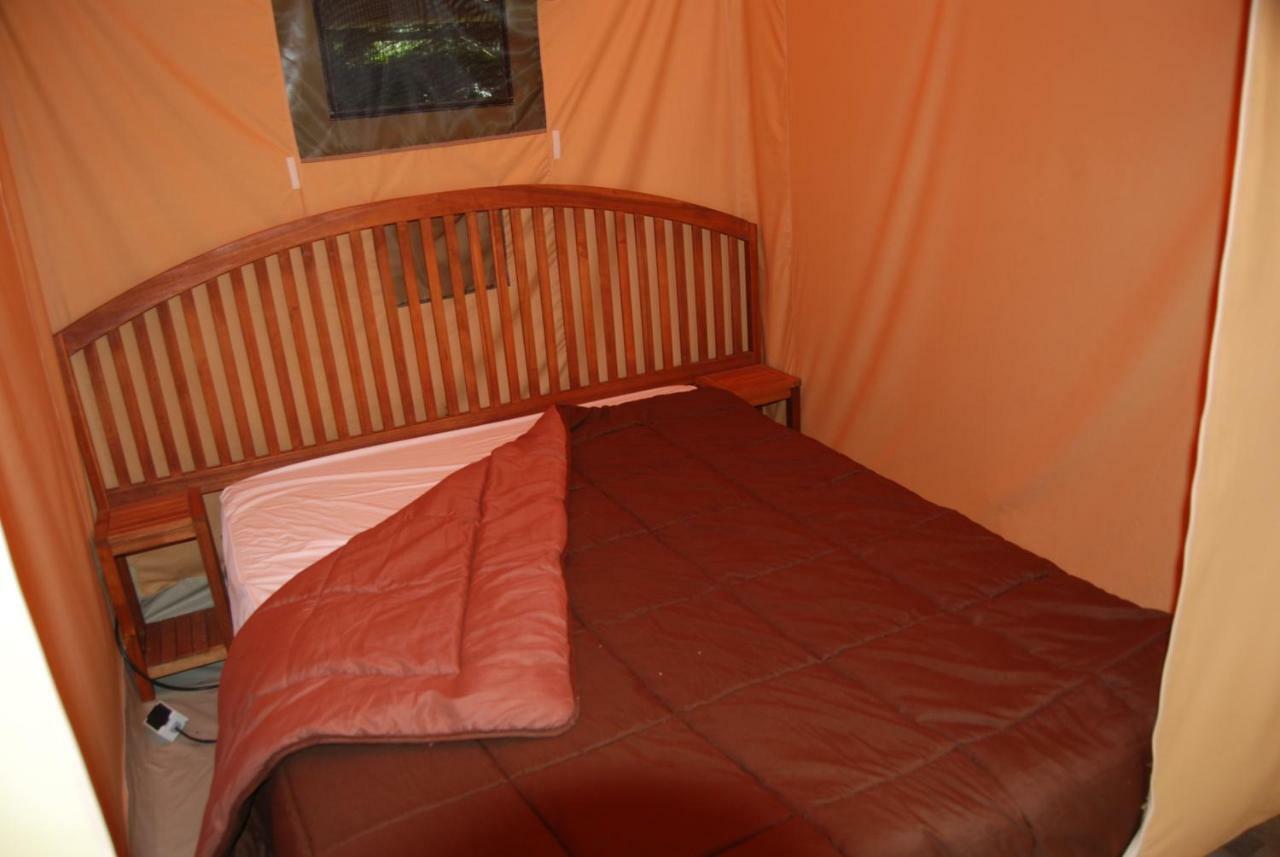 Camping Les Tournesols Sille-le-Guillaume Exterior photo